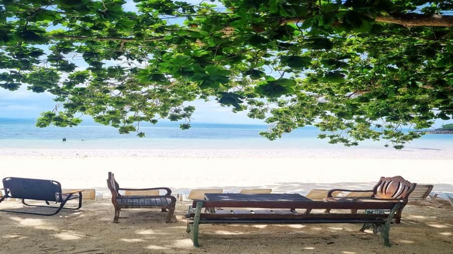 Hua Hin: Koh Talu Snorkeling with Lunch for 2 or More People - Thai Lunch on Koh Talu: Local Food and Island Break Energy