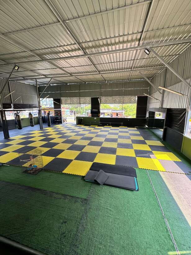 Hua Hin: Teach Muay Thaï group sessions - The Group Dynamic: Fun, Family Vibes, and No Ego
