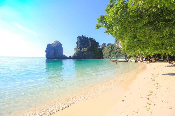 Hype Yacht : VIP tour Krabi Islands & Phang Nga Bay from Phuket - Koh Hong Island: lagoon swimming, Hong Beach, and snorkel-ready time
