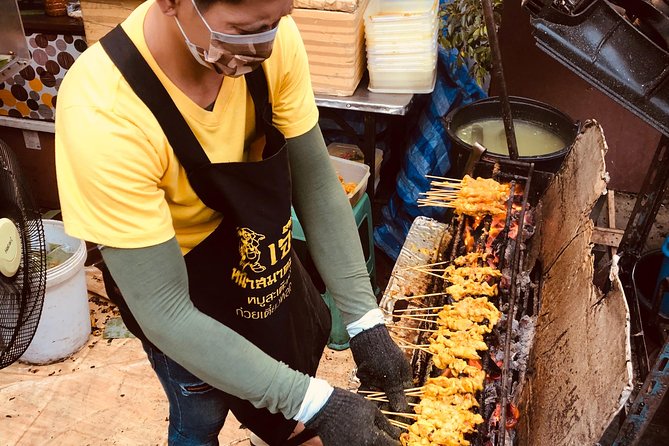 Incredible Bangkok Food Tour - Meeting at Yaowarat Road: Your Starting Point and How the Route Feels