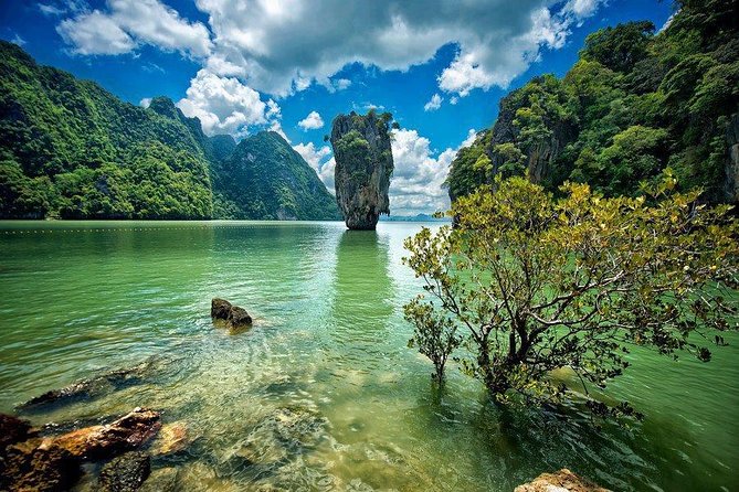 James Bond Island Day Tour by Longtail Boat - Koh Panyee lunch: eating in a real fishing village