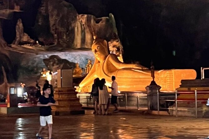 James Bond Island Day Trip With Sea Canoeing - James Bond Island and Khao Phing Kan: the movie set meets real crowds