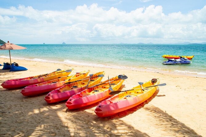 James Bond Island & Koh Yao Yai Day Trip: Speedboat from Phuket - Ko Panyi / Panyee Island: Floating Restaurant Lunch Break