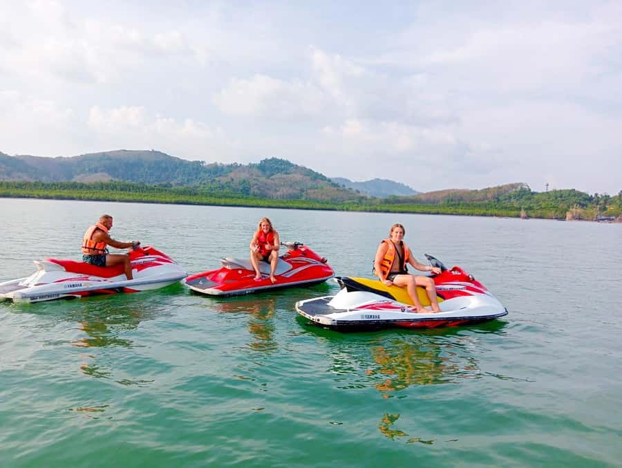 Jetski Halfday - Guides, safety, and the small-group advantage (up to 10 people)