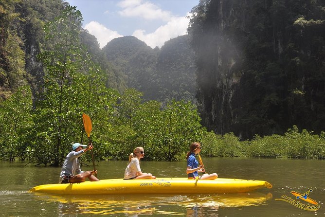 John Gray’s Hong by Starlight: Sea Cave Canoeing Experience - Food on the Water: Light Thai Lunch and Seafood Buffet Dinner