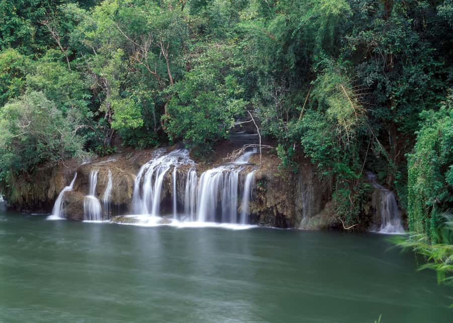Kanchanaburi River Kwai & Hellfire Pass Private Tour - Bridge Over the River Kwai: How to See It Like a Pro