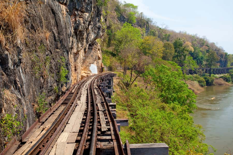 Kanchanaburi River Kwai & Hellfire Pass Private Tour - Comfort, Timing, and What to Bring for an 11-Hour Day