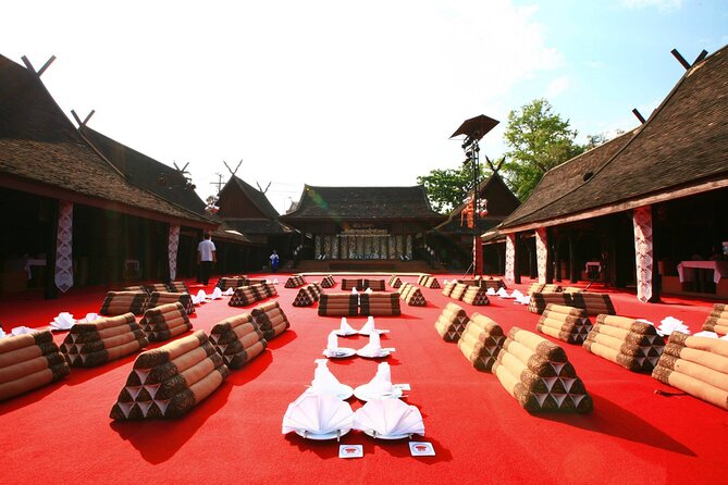 Khantoke Dinner and Cultural Show At Old Chiang Mai Cultural Center - Souvenir browsing time: handicrafts before or after
