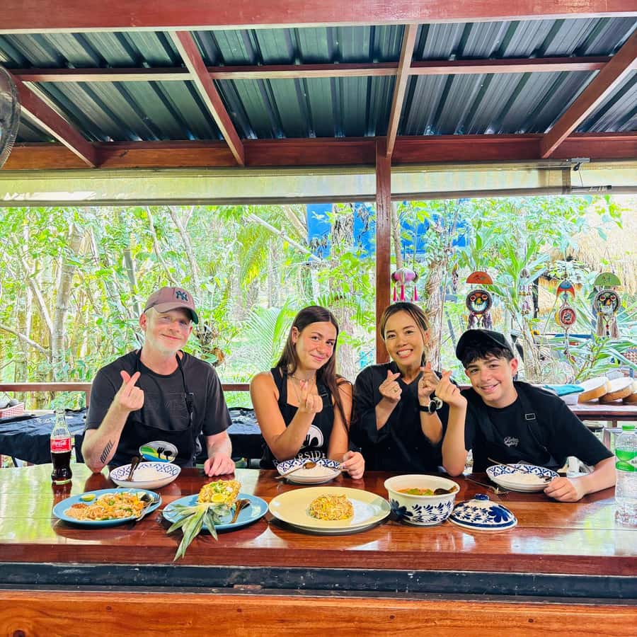 Khao Lak: Half-Day Cooking Class and Ingredient Hunt - The 4-hour rhythm: pickup, market shopping, cooking, and eating