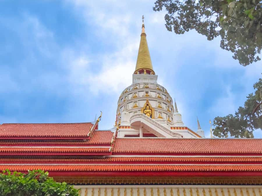 Khao Lak: Three Temples Tour in Phang Nga - Dragon Cave Temple: limestone caves plus a 200+ step reality check