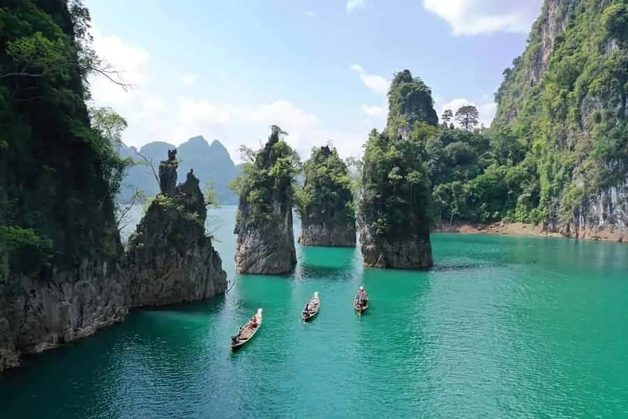 Khao Sok: Cheow Lan Lake, Diamond Cave, Hiking, All Included - Entering Diamond Cave: Short Caving With a Searchlight