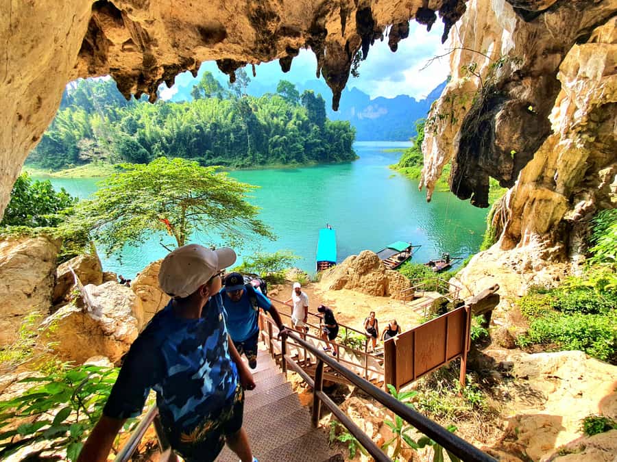 Khao Sok: Cheow Lan Lake, Diamond Cave, Hiking, All Included - The Rafthouse Lunch at PhuTawan: Why It Feels Like the Main Event