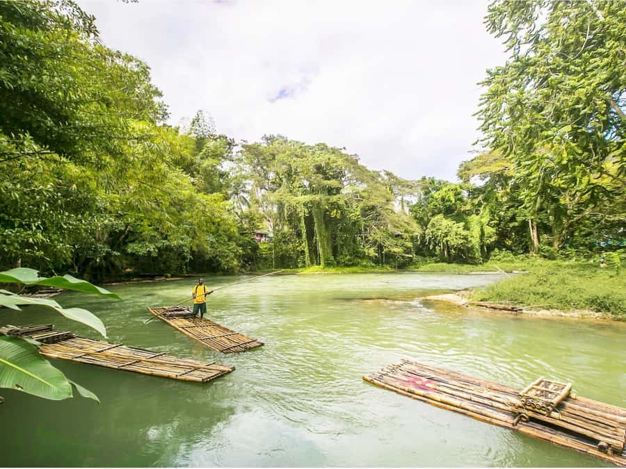 Khao Sok: Private Bamboo Rafting & Jungle Cave Temple Tour - The Bamboo Raft Float: What You’ll Actually Do and Notice