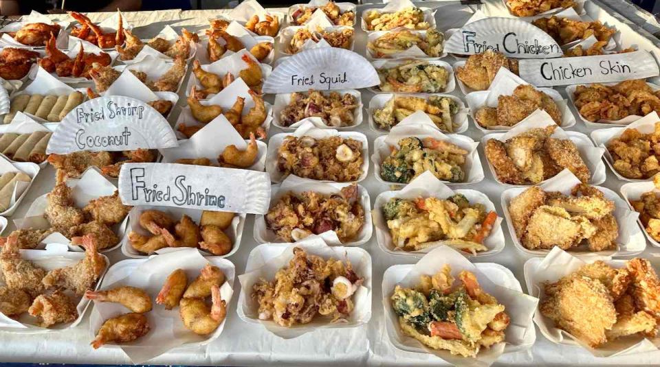 Khaolak:Finger Food Guided Tour with Cabaret Show - Thai Desserts for the Sweet Finish