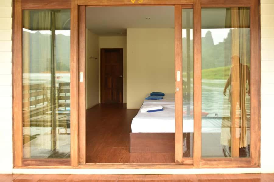 Khaosok National Park: 4-Day and 3-Night Package Trip - Day 2 misty karsts, bamboo rafting, then a night safari for nocturnal critters
