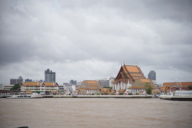 KL | Bangkok: 2-Hour Canal Tour by Teak Boat - Cross the Chao Phraya Toward Wat Arun