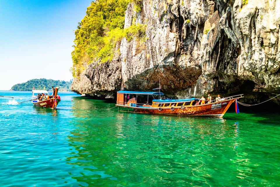 Ko Lanta: Emerald Cave and 4 Islands Tour by Longtail Boat - Koh Ngai picnic lunch: where the day turns relaxed