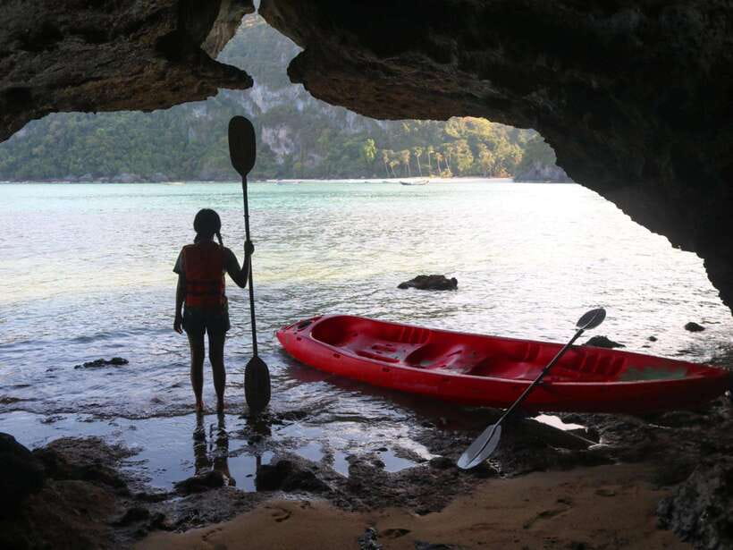 Ko Lanta: Kayak and Long-Tail Boat Nature and Wildlife Tour - A 5-hour Ko Lanta mix of kayaking and long-tail cruising