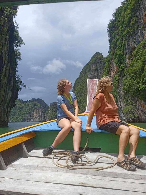 Ko Lanta: Ko Aung, Ko Phee Ghost Island Cave, Talabeng Kayak - Lunch at Mangrove Seafood Restaurant: Good Fuel, Not a Food Fantasy