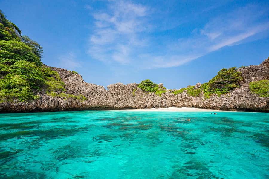 Ko Lanta: Koh Rok & Koh Haa Snorkeling the Andaman Gems Tour - Who this Koh Rok & Koh Haa tour is (and isn’t) for