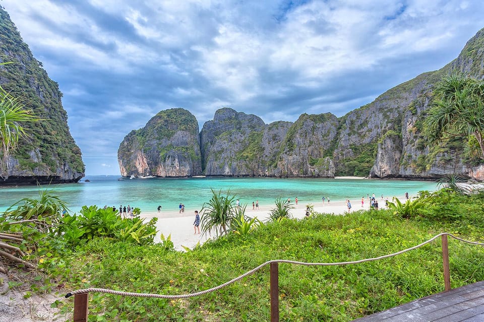 Ko Lanta: Maya Bay & Phi Phi Islands Full-Day Speedboat Trip - Phi Phi Don and Shark Point: Your Best Shot at Seeing Big Fish