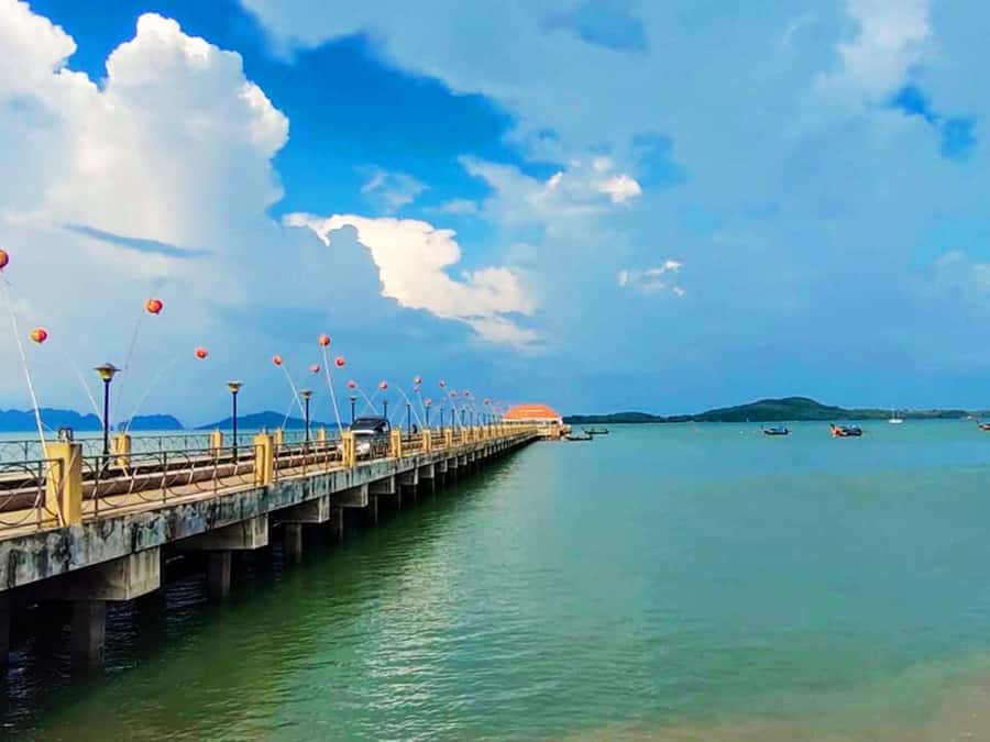 Ko Lanta: Old Town Sightseeing and National Park Tour - Why the price can feel fair for up to two people