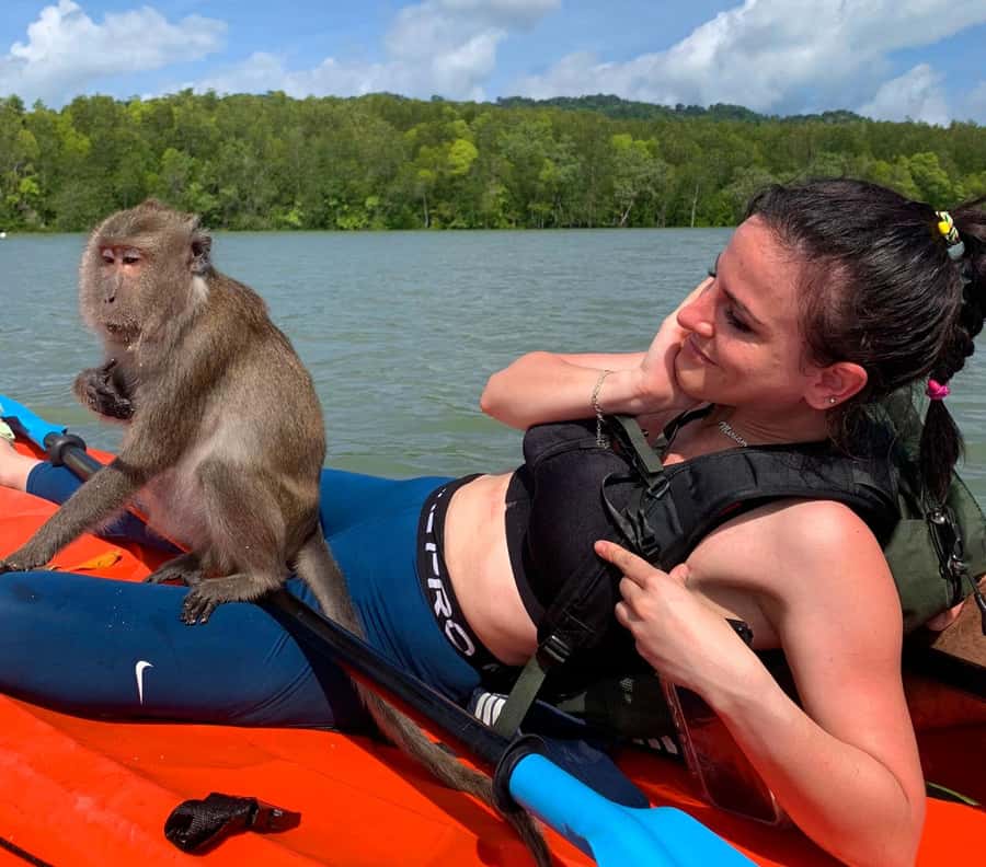 Ko Lanta: Private Mangrove Kayaking & Cave Exploration Tour - Kayaking the Thung Yee Peng mangrove forest: wildlife you can spot