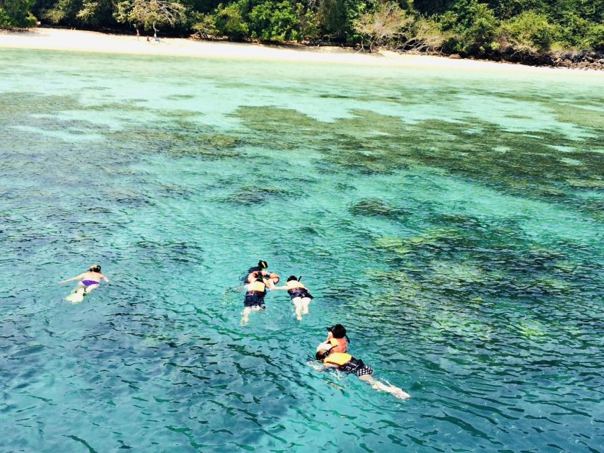 Ko Lanta: Private Snorkeling Tour at Ko Ma, Ko Ngai, Ko Mook - Lunch picnic plus snacks: simple, filling, and actually timed well