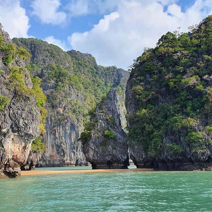 Ko Lanta: Sea Cave Kayaking Adventure Mangrove with Lunch - Koh Aung: the quick island break that adds variety
