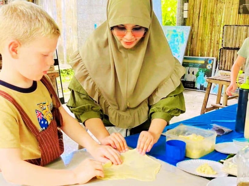 Ko Lanta: Tung Yee Peng Village Eco-Tour with Lunch/Dinner - Tung Yee Peng Village: Folk Arts and Daily Life Lessons