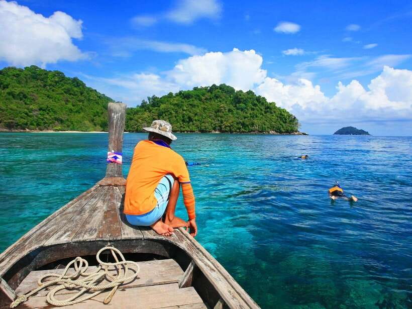 Ko Lanta: Unique 4-Island Long-Tail Snorkeling Tour w/ Lunch - Koh Muk and the Emerald Cave: the highlight that can also test patience