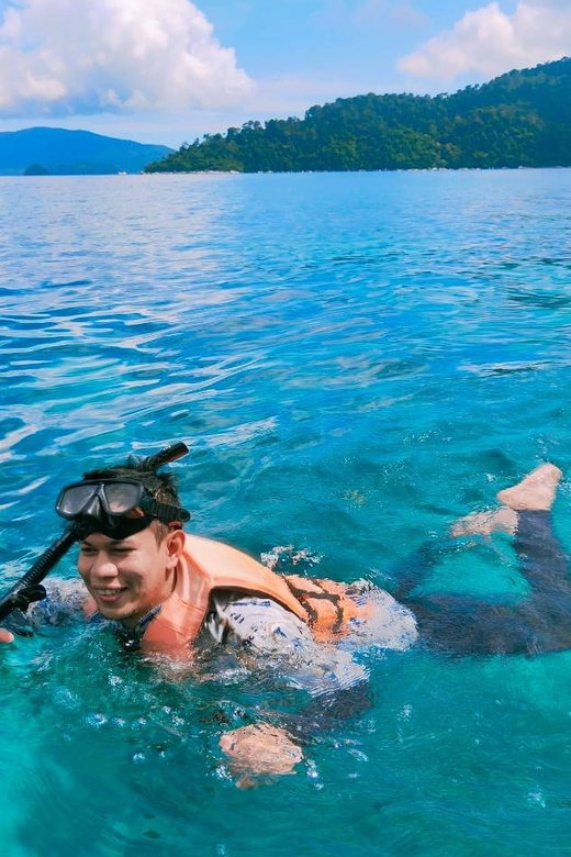 Ko Lipe: East Zone Snorkeling Trip by Longtail Boat - Meeting at Reggae Bar and what the day’s pace looks like