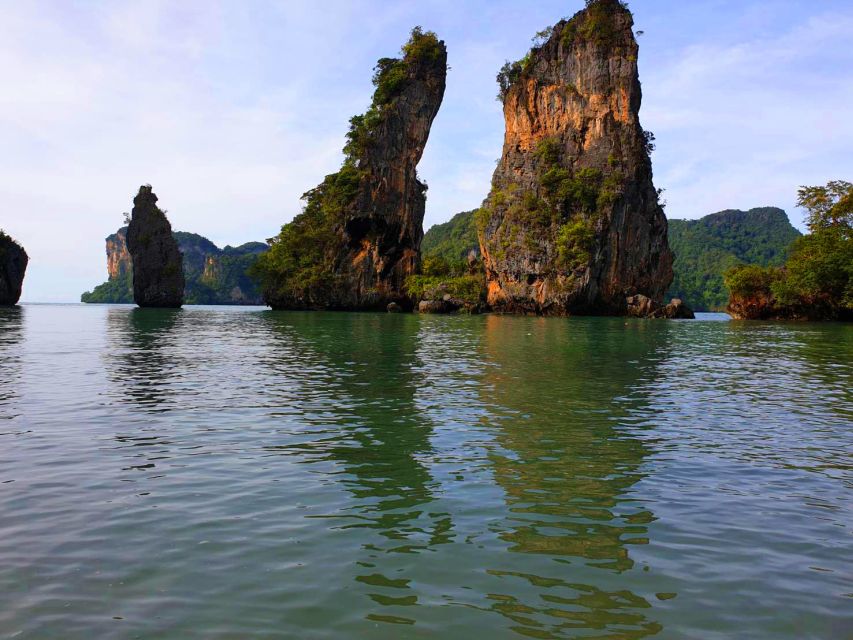 Ko Yao: Premium James Bond Island Trip by Speedboat & Canoe - Ko Ping Gan, Ko Tapu (James Bond Island), and Tham Lod photo moments
