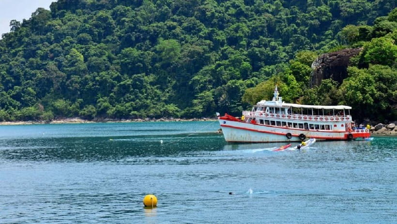 Koh Chang: 5 Island Guided Boat Tour with Lunch Buffet - Island stop #1: Koh Yak Lek snorkeling, gear-ready from the start