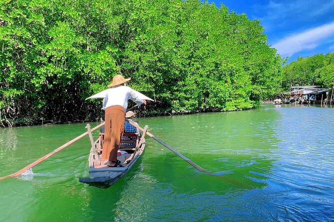 Koh Chang Explorer (joined) - Salakphet lunch stop: where the day turns practical