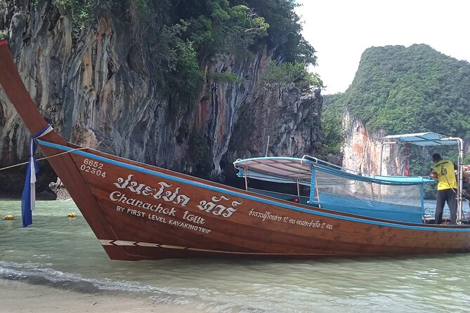 Koh Hong lagoon, Pakbia, Lading Islands by Longtail. - Stop 3: Hong Island and the “room” feeling inside the lagoon