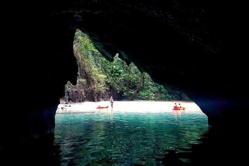 Koh Lanta: 4-Island Adventure Tour to Emerald Cave - Koh Kradan: coral snorkelling, Thai buffet lunch, and white-sand breathing room
