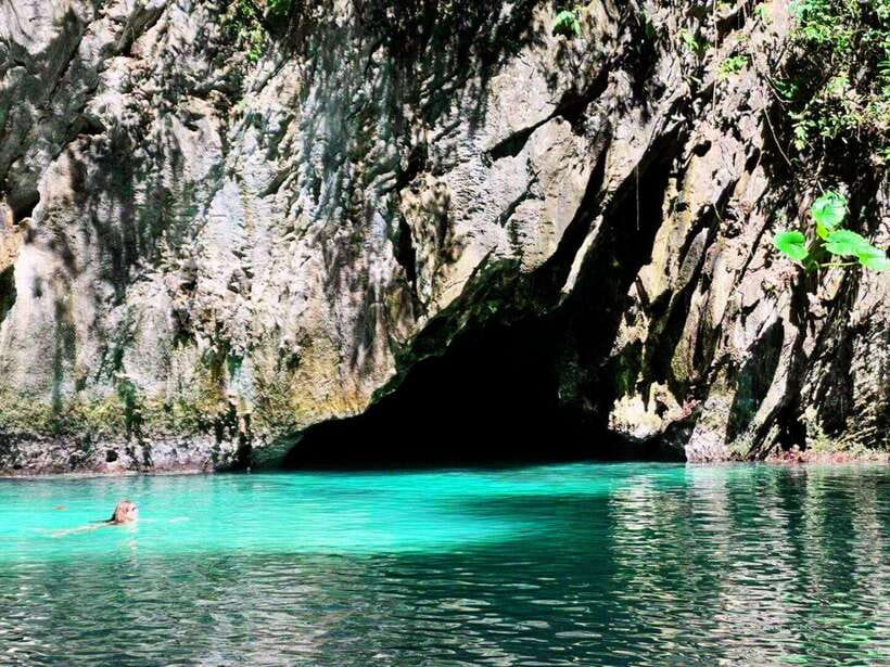 Koh Lanta: 4 Islands and Emerald Cave Snorkeling Trip - Koh Ngai snorkeling: jungle-and-karst views with about 40 minutes in the water