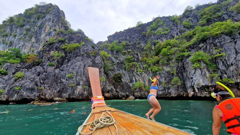Koh Lanta: Emerald Cave & 4 Islands Snorkel Tour by Longtail - Morakot (Emerald) Cave: the 80-meter dark swim that makes the tour