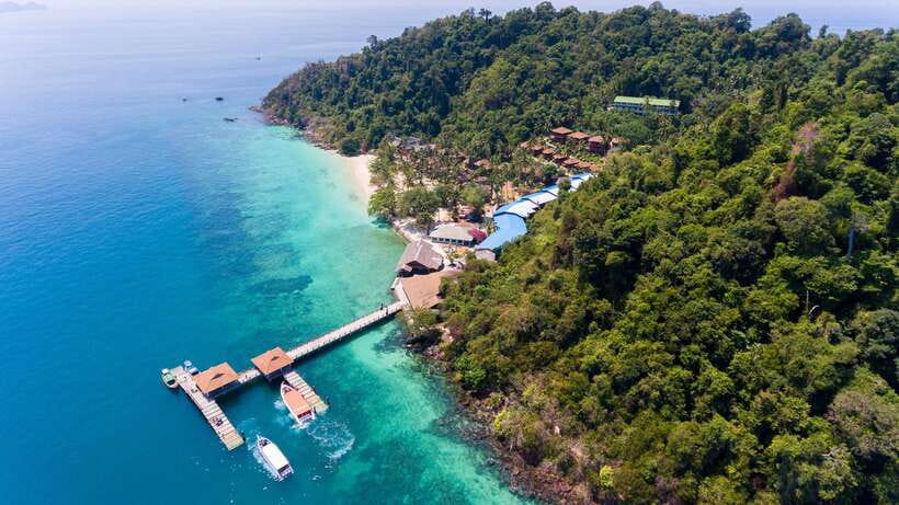 Koh Lanta: Emerald Cave & 4 Islands Snorkel Tour by Longtail - Koh Ngai lunch and beach time: when the tour slows down on purpose