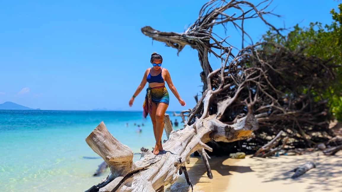 Koh Lanta: Emerald Cave, Ko Kradan & 4 Islands by Speedboat - Koh Kradan beach time and lunch: where the tour slows down