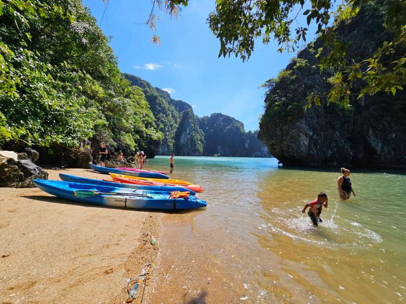 Koh Lanta: Kayaking and Longtail Boat Tour (Half day) - Koh Phee’s skull-shaped rock: the photo stop you’ll actually care about