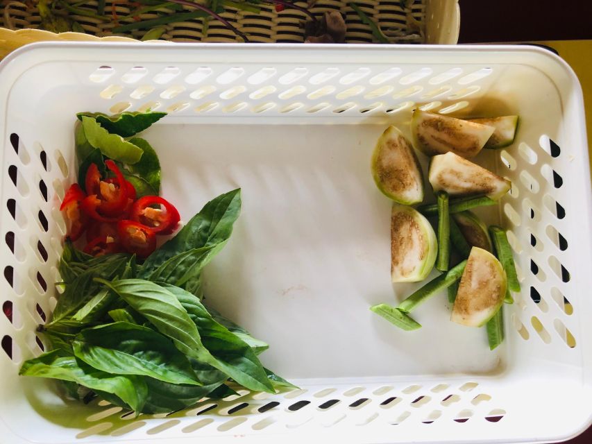 Koh Lanta: Lunch Course at Lanta Thai Cookery School - Why This Koh Lanta Lunch Course Feels Personal