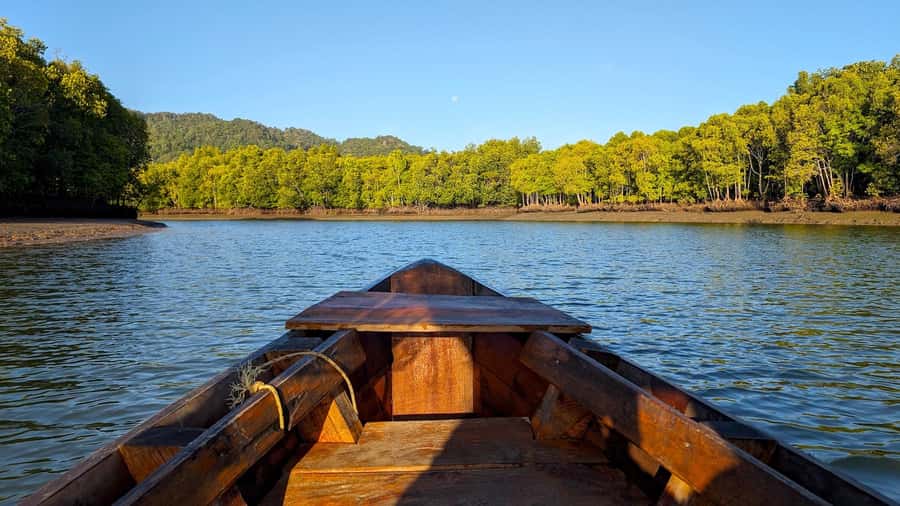 Koh Lanta: Romantic Sunrise Private Gondola Tour - Who this private gondola tour suits best