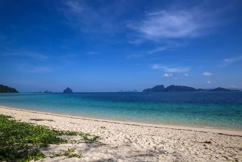 Koh Lanta: Ultimate Kradan Island Escape by Longtail Boat - Safety briefing, life jackets, and the rules that shape the experience