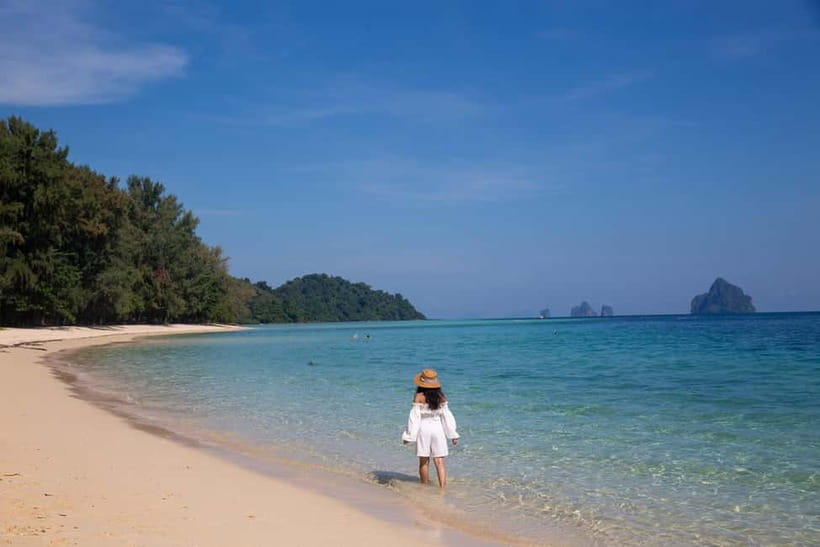 Koh Lanta: Ultimate Kradan Island Escape by Longtail Boat - Koh Kradan: white sand time and a Thai buffet lunch on the beach