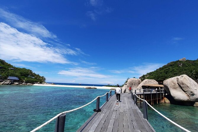 Koh Nang Yuan and Koh Tao 5 Point Snorkeling Tour - Mae Haad Pickup and the Big-Boat Reality