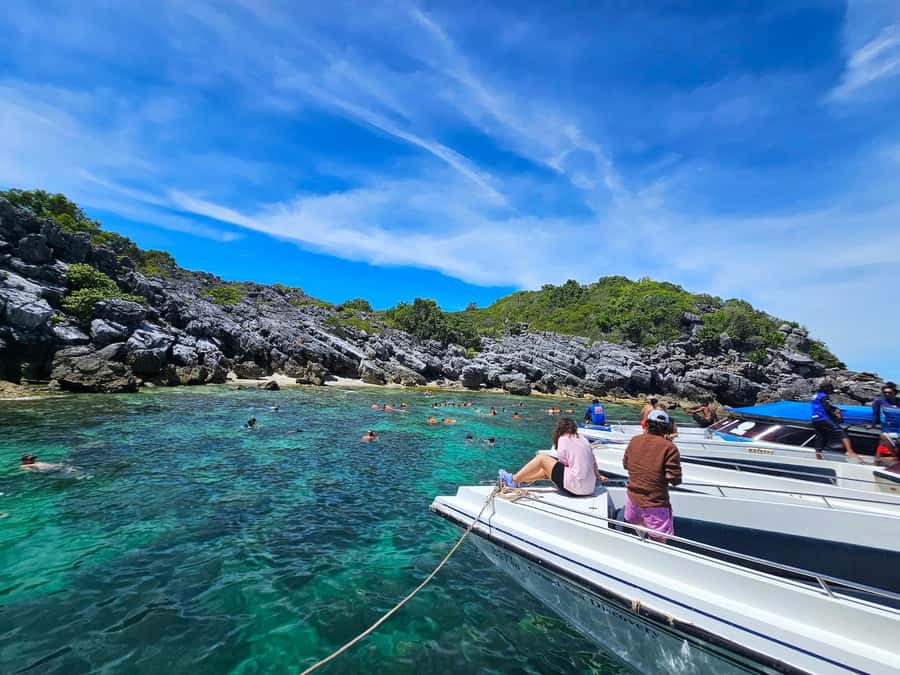 Koh Pha Ngan: Day Tour Ang Thong with Kayak, Snorkel & Lunch - Emerald Lake viewpoint: the photo stop turns into a real hike
