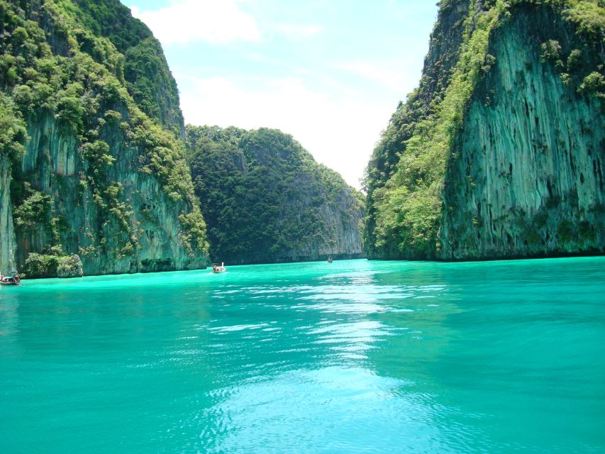 Koh Phi Phi: Captain Bob's Private Booze Cruise - Where You Meet and How the Timing Works (So You Don’t Miss the Boat)