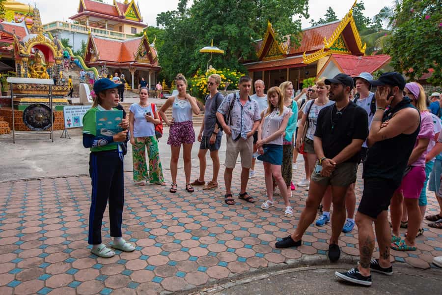 Koh Samui Adventure: Hidden Gems & 4x4 Safari Tour /w Lunch - Lunch at a Tropical Garden Setting With Fruit and Water